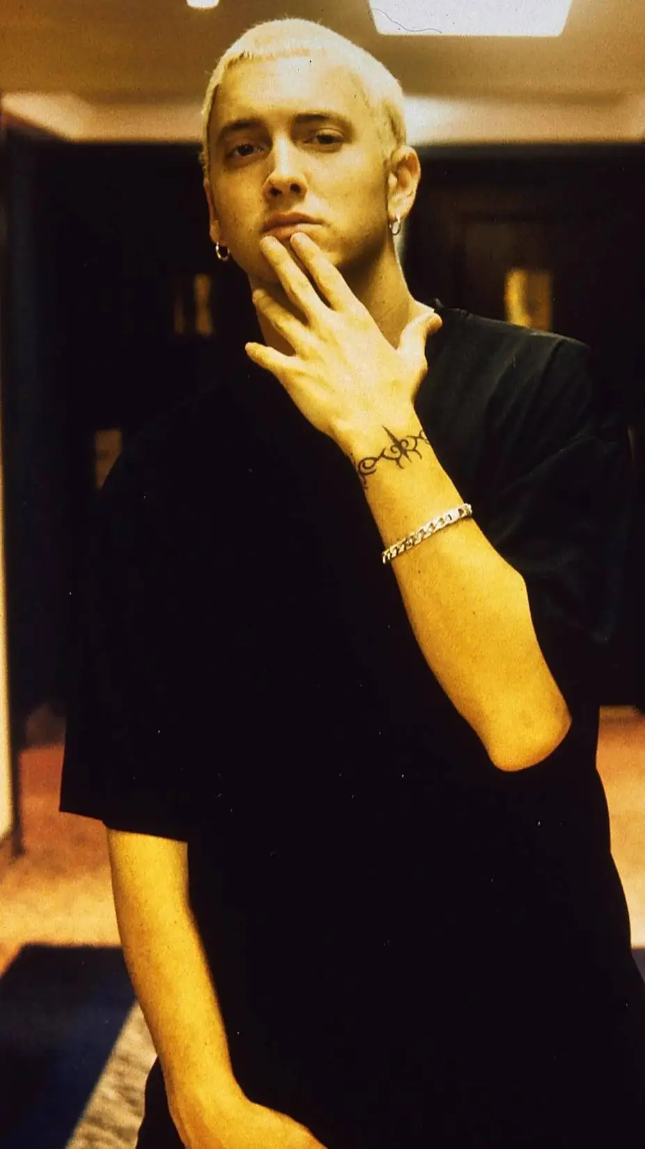 ai character: eminen background