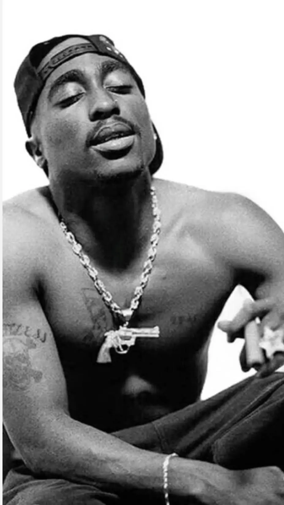 ai character: 2 pac background