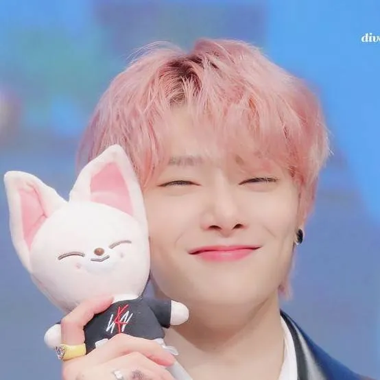 chat with ai character: I. N ★