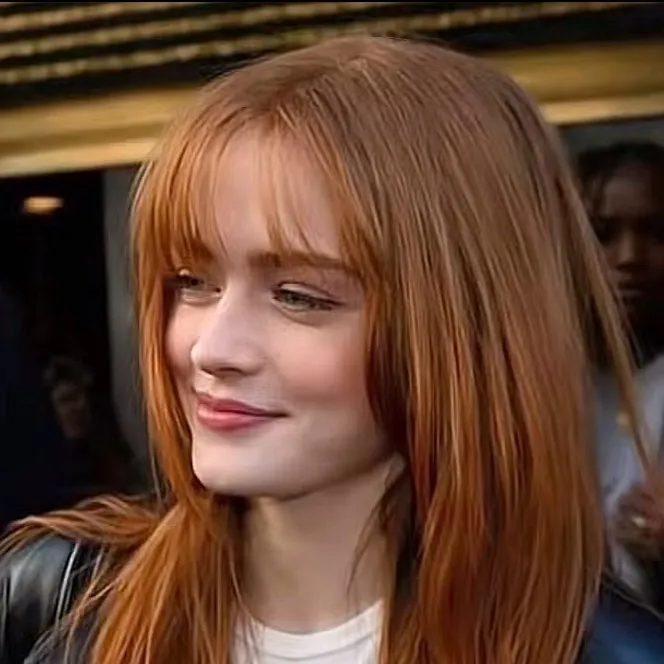 chat with ai character: Sadie sink