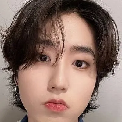 chat with ai character: Han 