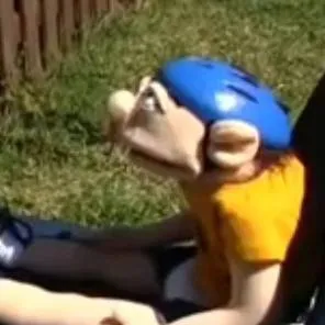 chat with ai character: jeffy