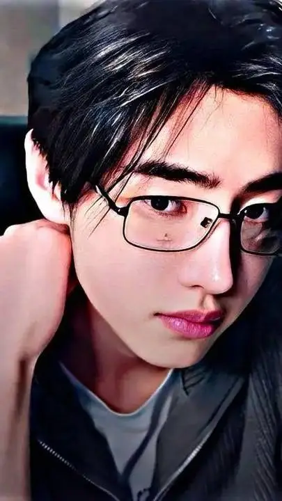 ai character: sunghoon  background