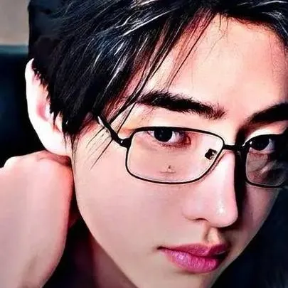chat with ai character: sunghoon 