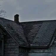 chat with ai character: abonded house 