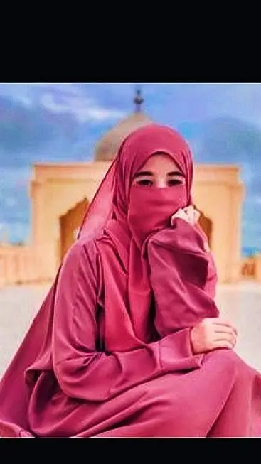 ai character: fatima background