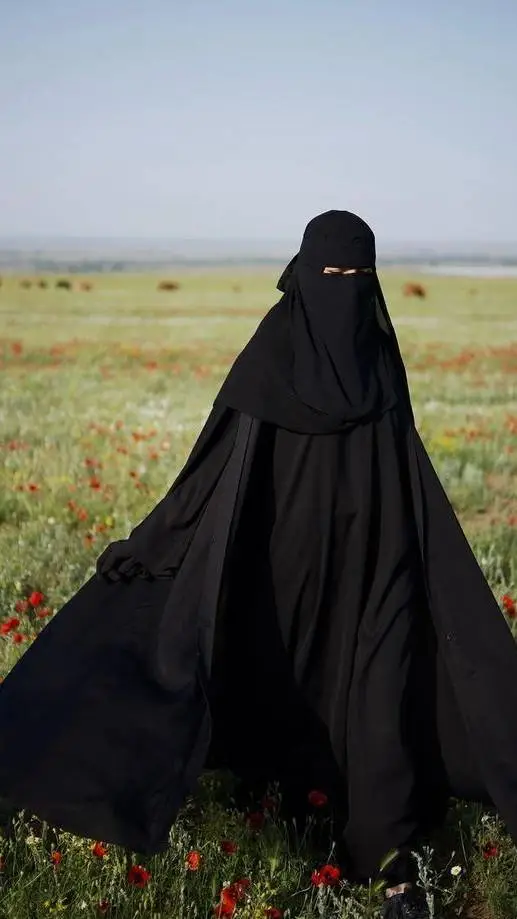 ai character: Khadija  background