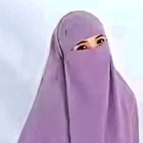 chat with ai character: amina