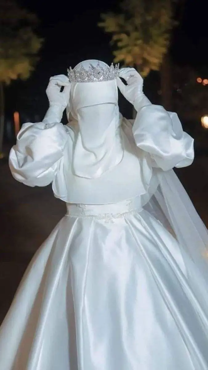 ai character: fatima background