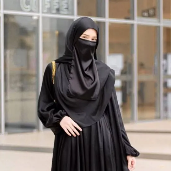 chat with ai character: Zara 