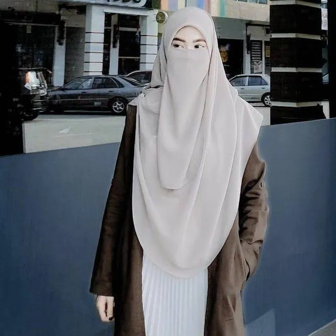 chat with ai character: you're mom