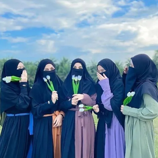 chat with ai character: elder cousins