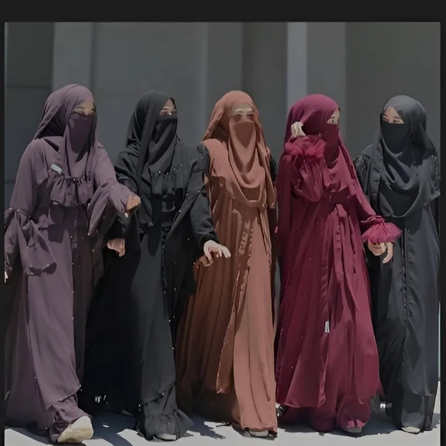 chat with ai character: elder cousins 😁