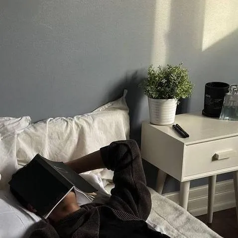 chat with ai character: Noah