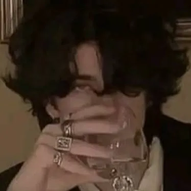 chat with ai character: nolan