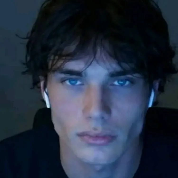 chat with ai character: Jayden