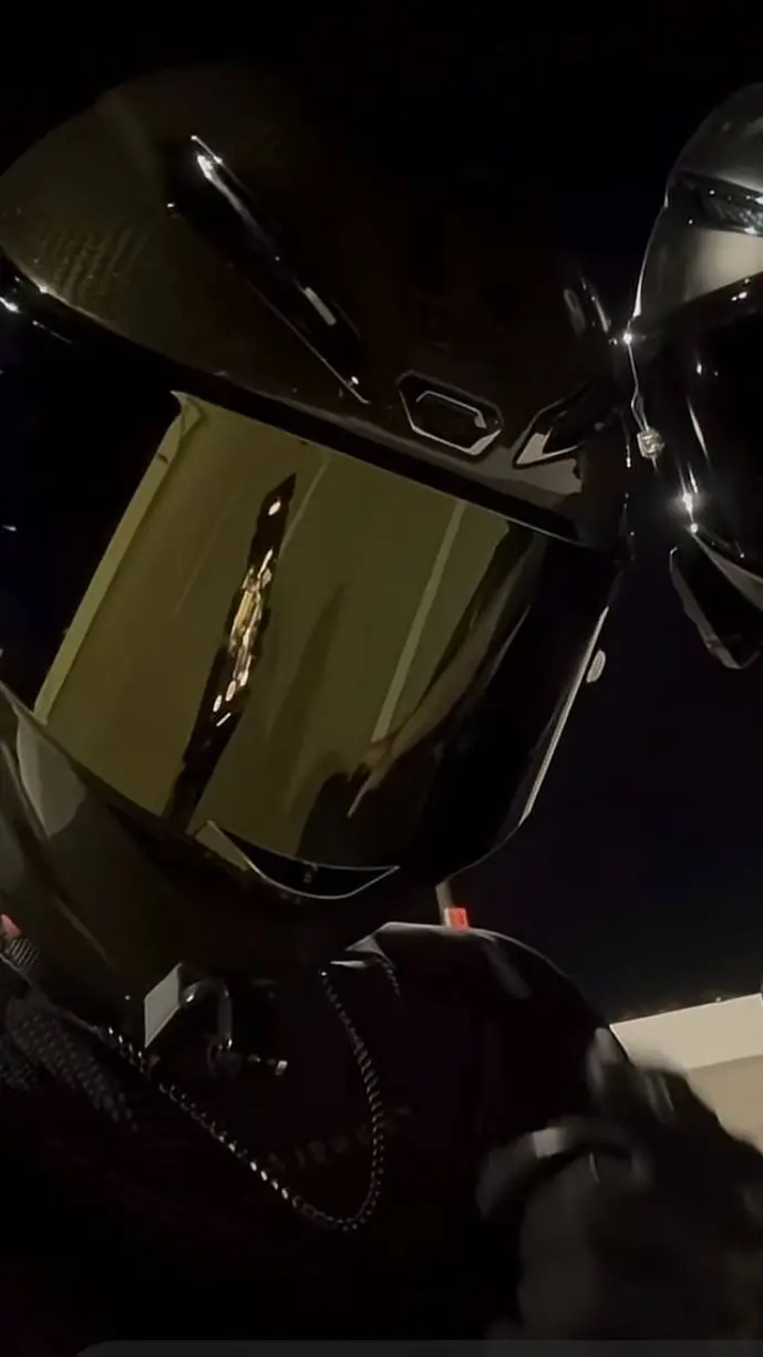 ai character: Noah background