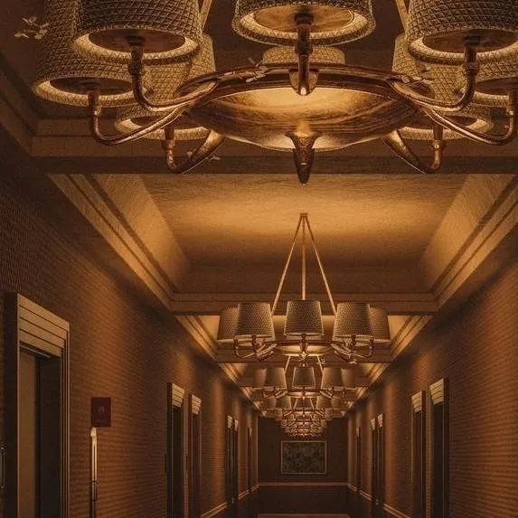 chat with ai character: uN hÔteL hAnTé