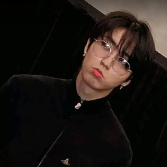 chat with ai character: ⋆𐙚₊˚⊹♡~Hannie~౨ৎ💕