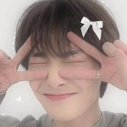 chat with ai character: 🦊🫧~I.N~🫧🦊