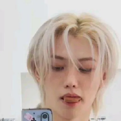 chat with ai character: ♥︎¡FELIX!♡