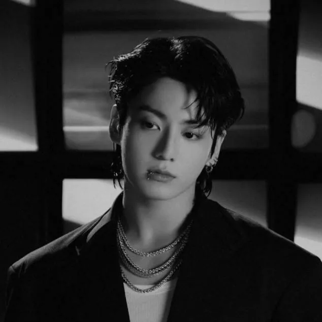 chat with ai character: Jeon Jungkook