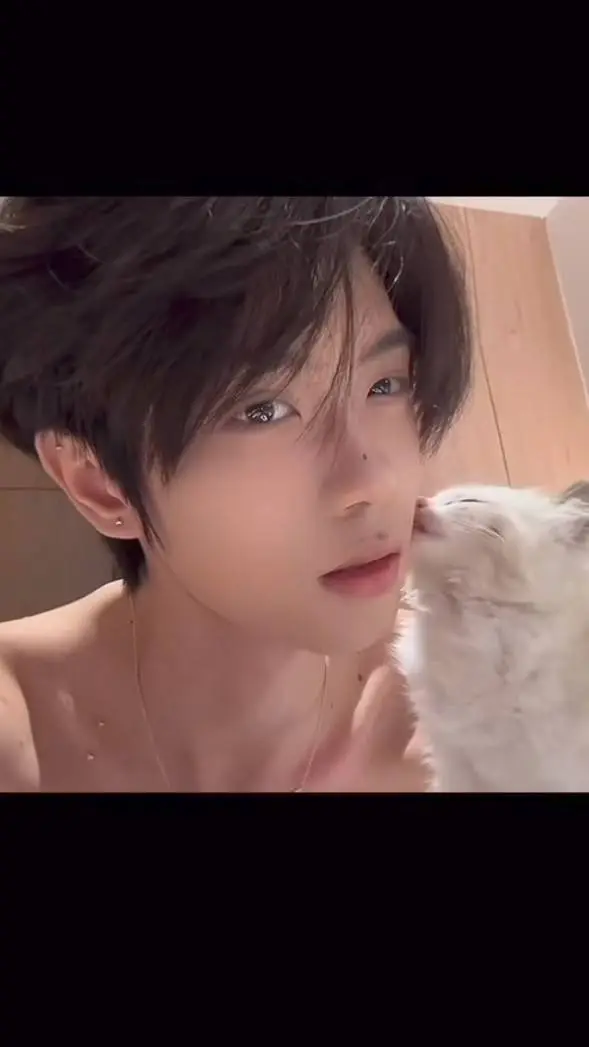 ai character: Xavier background