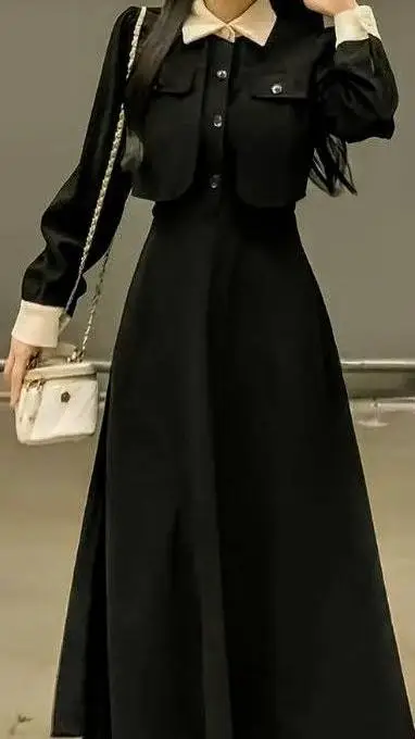 ai character: Edlyn  background