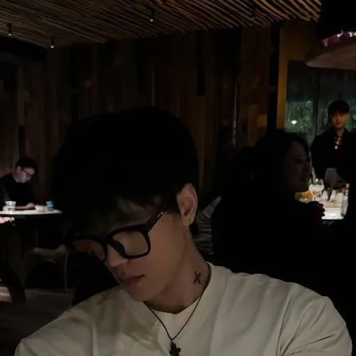 chat with ai character: gym trainer jake