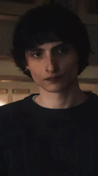 ai character: Mike 🎲 🧙🏼‍♂️  background