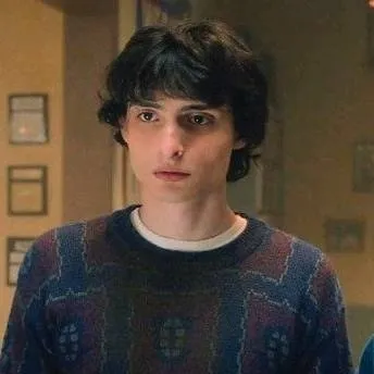 chat with ai character: Finn Wolfhard ⭐️ 