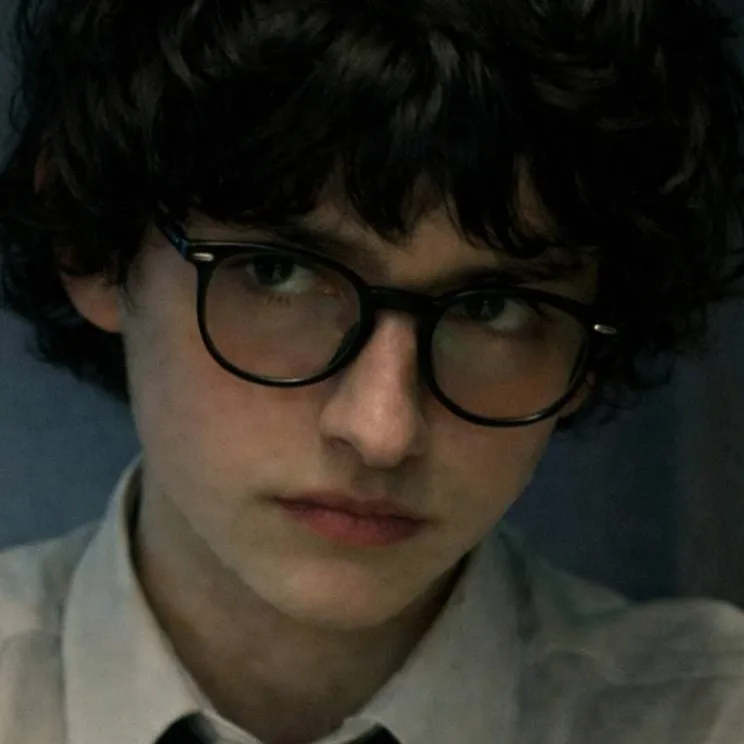 chat with ai character: Andrew Cowell 📚