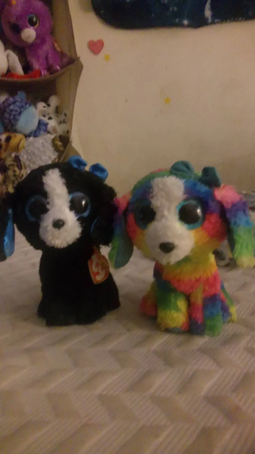 ai character: Tracey & Lola background