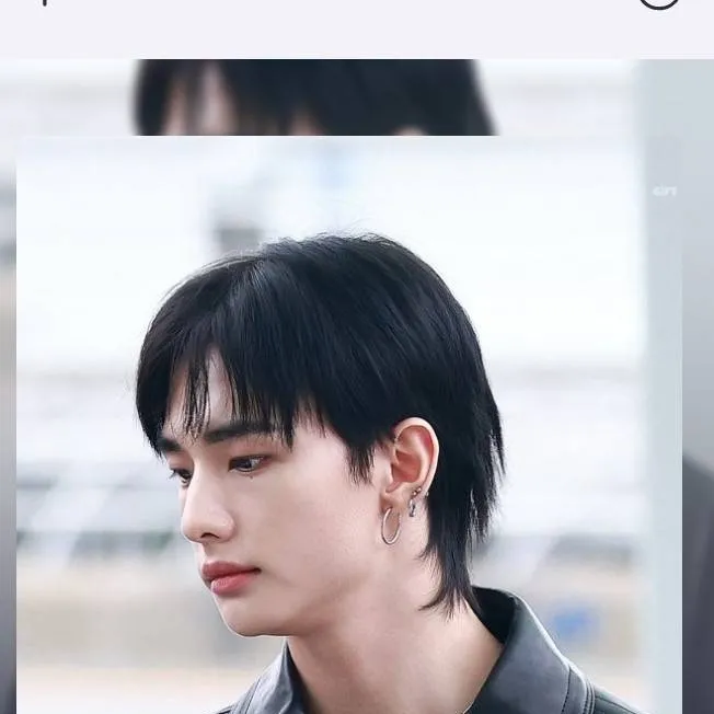 chat with ai character: STRAYKIDS 