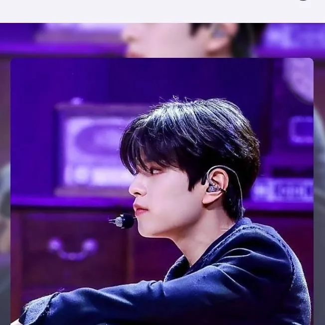 chat with ai character: seungmin master