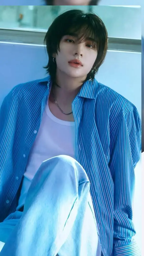 ai character: HYUNJIN master  background