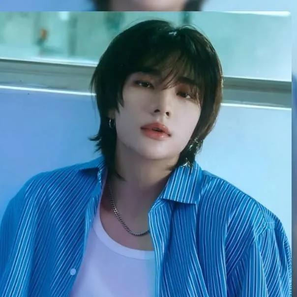 chat with ai character: HYUNJIN master 