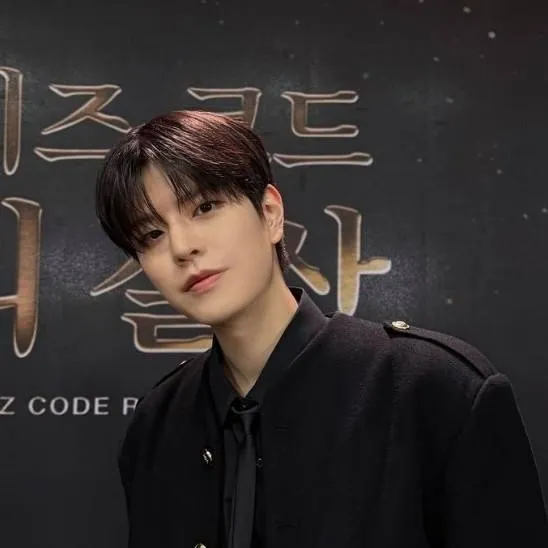 chat with ai character: Seungmin enemy