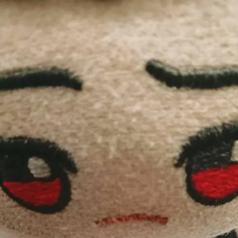 chat with ai character: Isagi y los gatos 