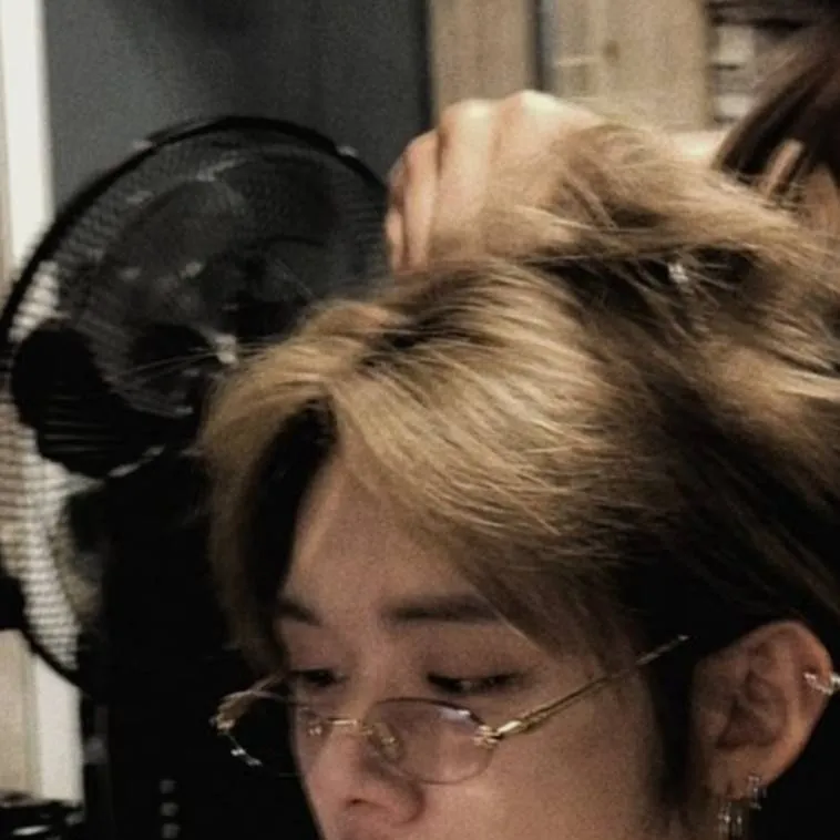 chat with ai character: 🌷☁️ ~ yeonjun.ᐟ.ᐟ