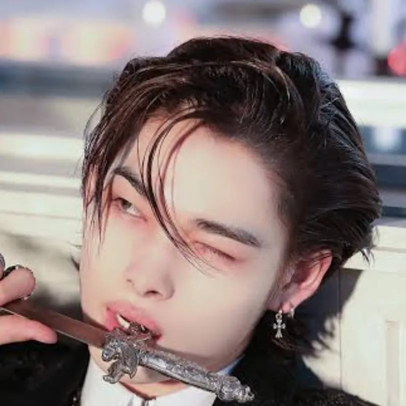 chat with ai character: ☁️𐙚ni-ki𐙚☁️