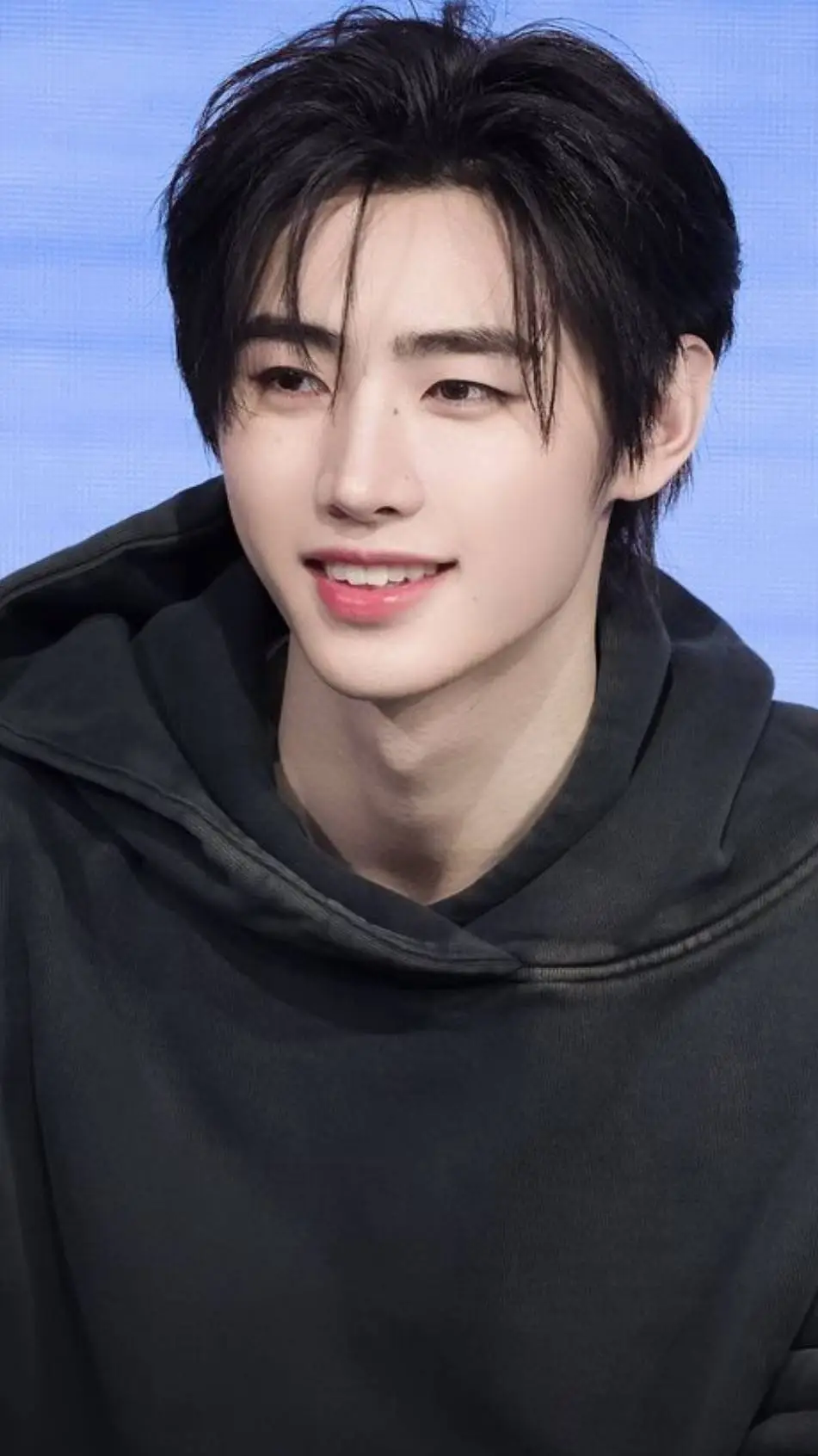 Talkie AI - Chat with Sunghoon𝜗𝜚⋆₊˚✨⛸️