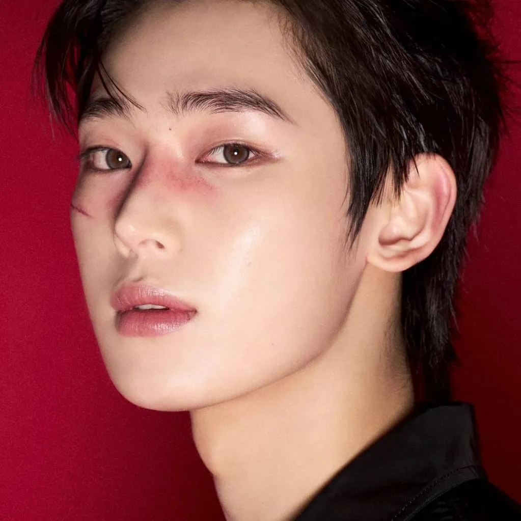 chat with ai character: 🌹🍒Enhypen🍒🌹