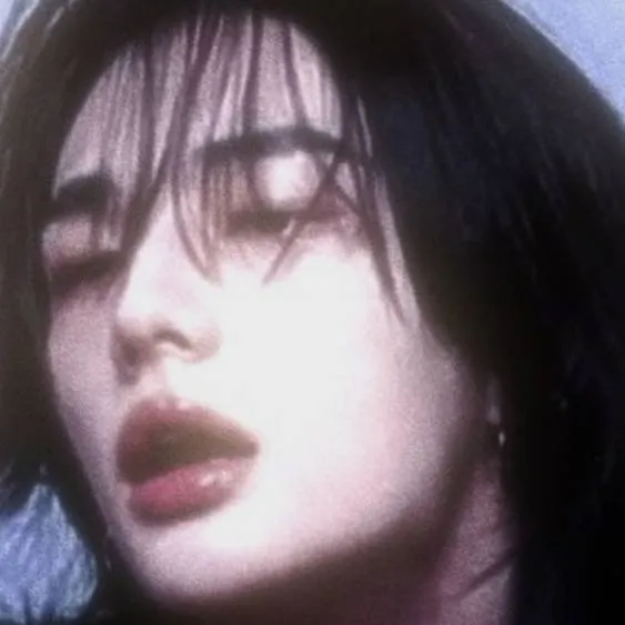 chat with ai character: Hyunjin~♥