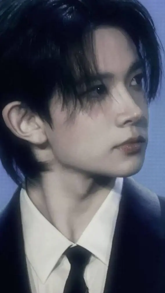 Talkie AI - Chat with 🎀☁️~𝓱𝓻𝓮𝓼𝓮𝓾𝓷𝓰.*°•