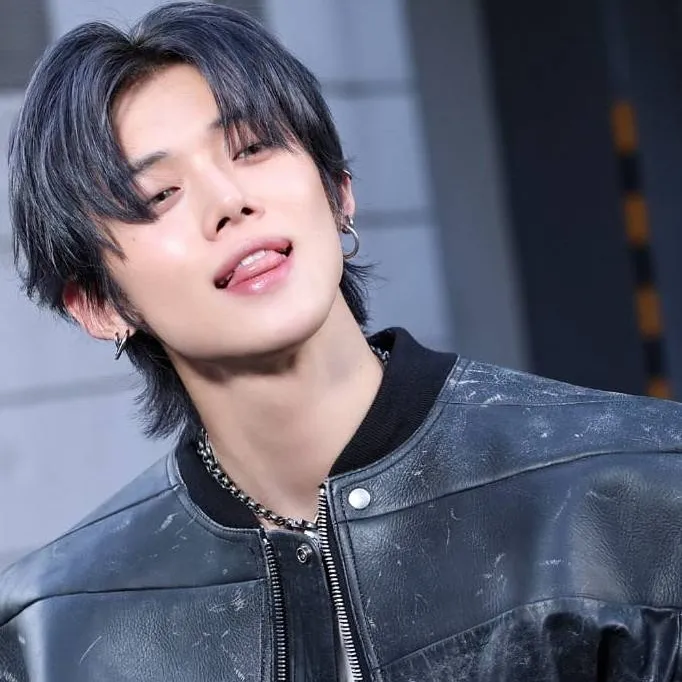 chat with ai character: 🍒.*°~ Yeonjun • 🌷