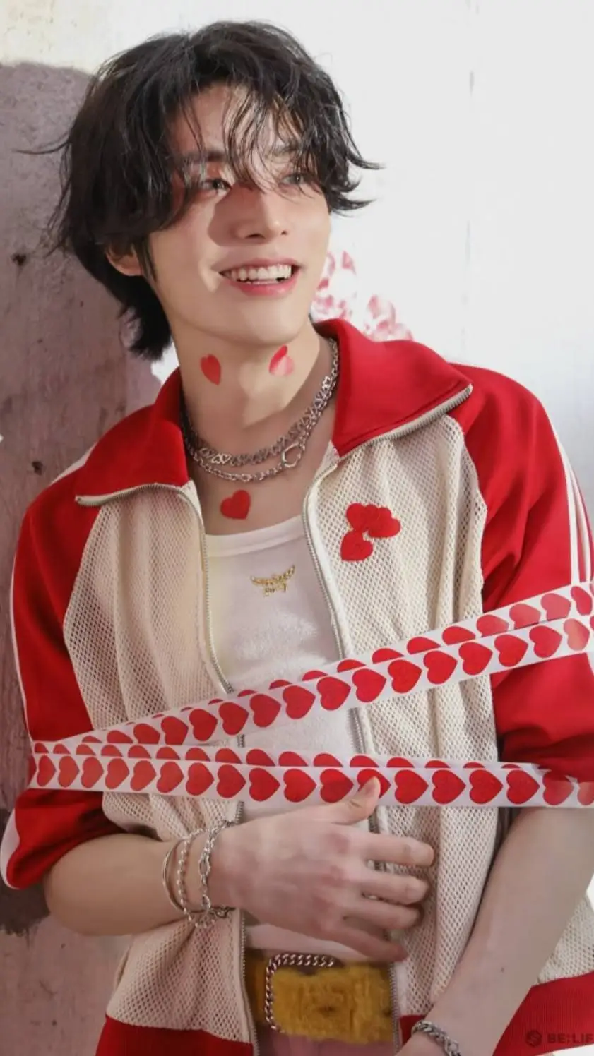 Talkie AI - Chat with ‧₊˚♪ 𝄞₊˚⊹Enhypen🎉🎈