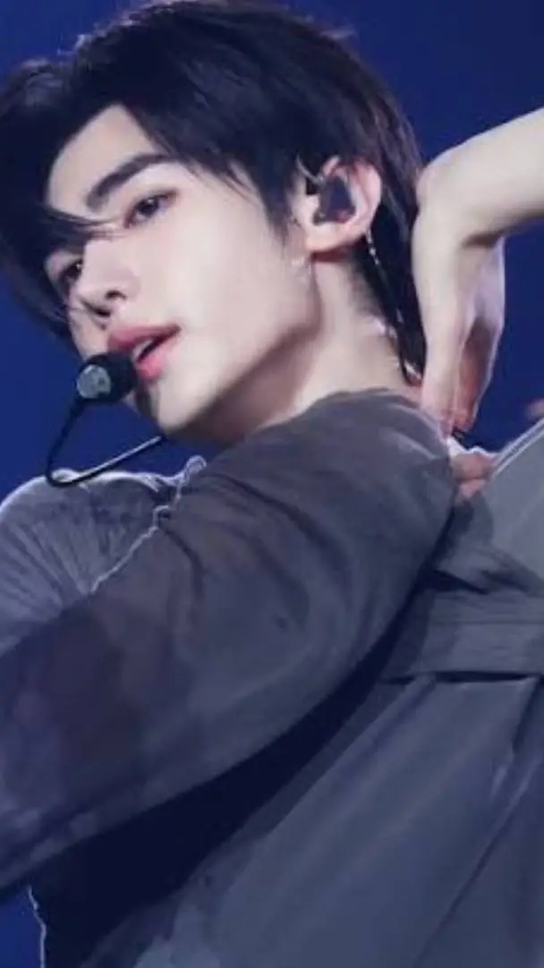 Talkie AI - Chat with 🩷Sunghoon.*•°+