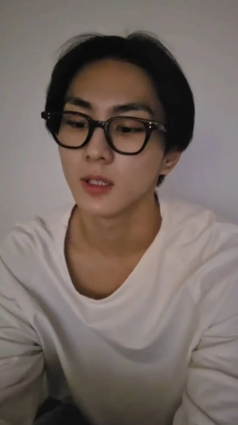 Talkie AI - Chat with ♥Jungwon.*🍓