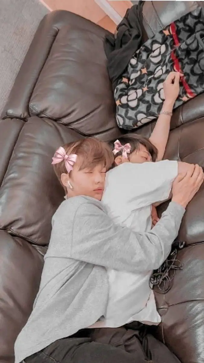 ai character: hyunlix background